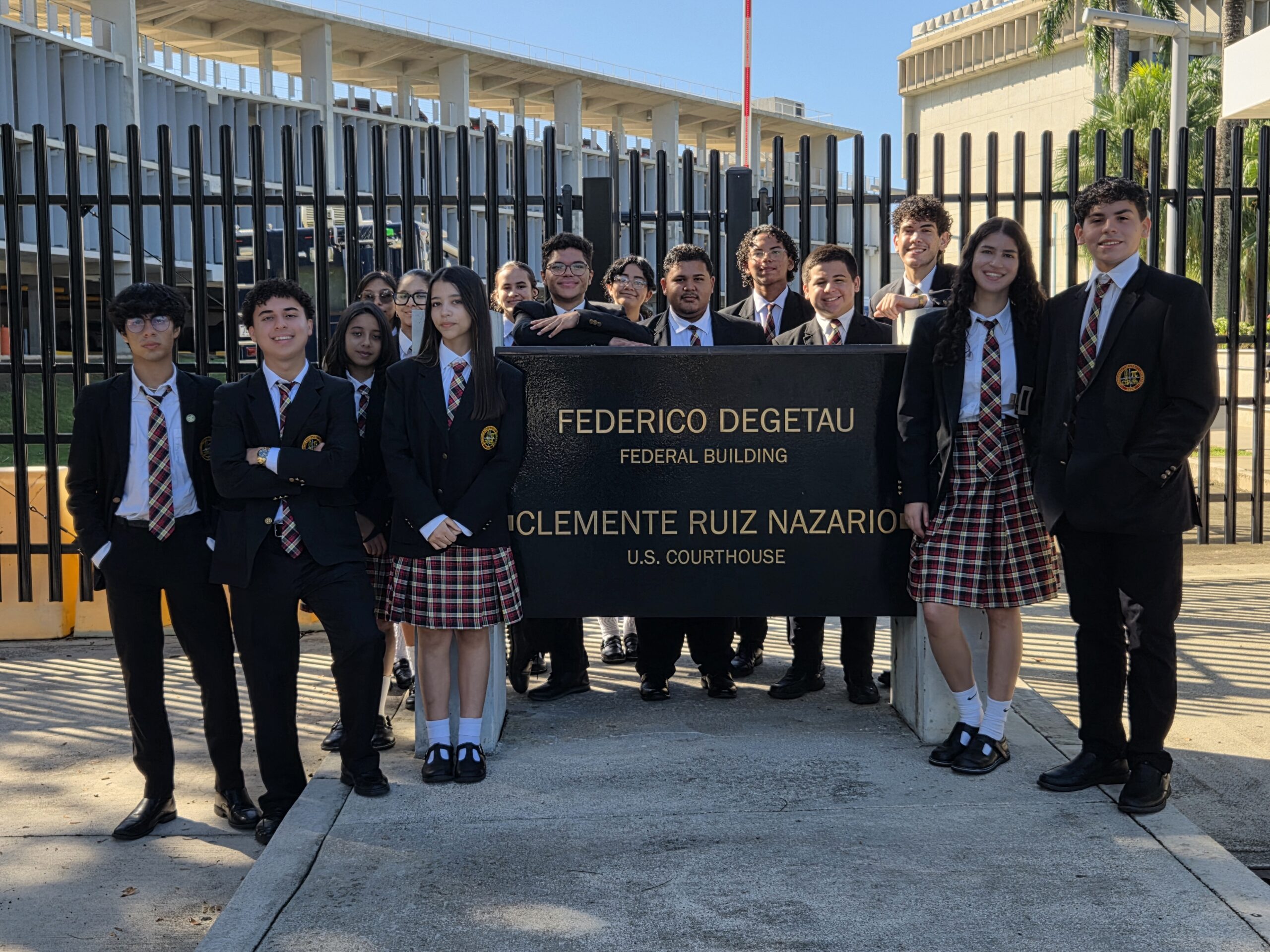Estudiantes de CIMATEC visitando el Tribunal Federal del Distrito de Puerto Rico