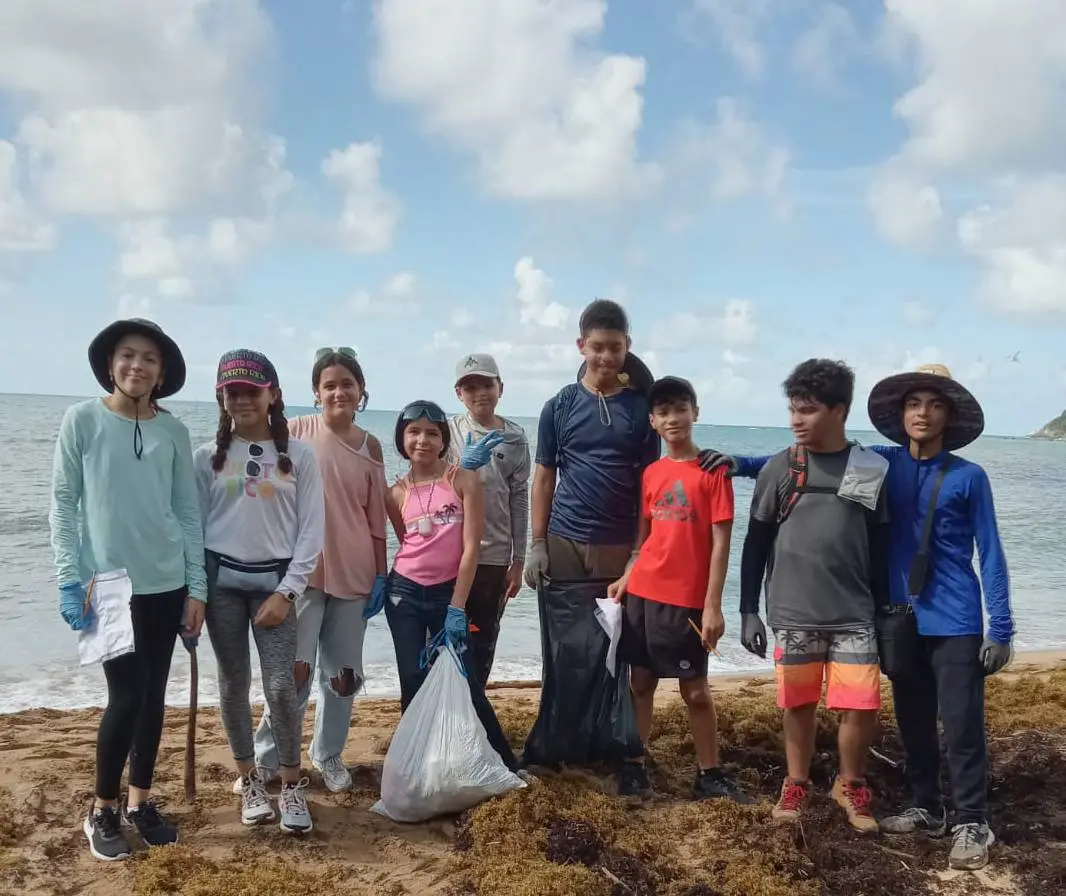 Estudiantes de CIMATEC colaboran en actividades de servicio comunitario ambiental